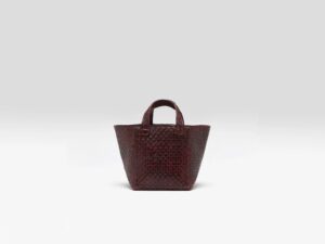 BW26281820M1035-064_1_a5722b53-c383-43ec-87e7-526224fb31f6.jpg Kub mini woven leather bag (262 / W / WINE)
